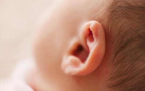 Ear infection in babies: Common signs to watch out for