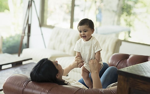 How to encourage toddlers to talk for the first time?