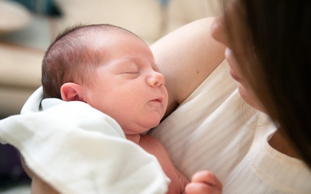 Breastfeeding Week: 10 Best Breastfeeding Positions For New Mothers