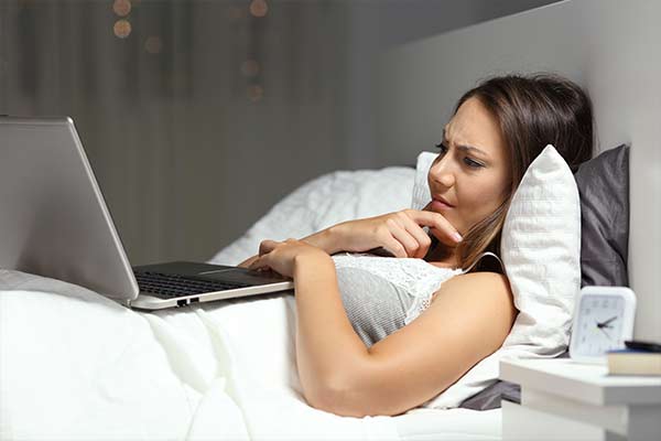 bad habits to quit dussehra 1 mfine using laptop in bed