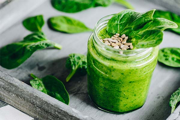 green spinach smoothie