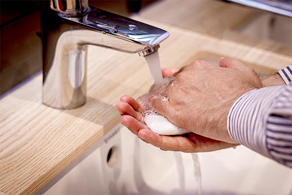senior citizens care during coronavirus outbreak hand hygiene mfine 