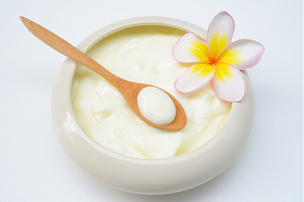 home remedies for healthy skin-yogurt mfine 