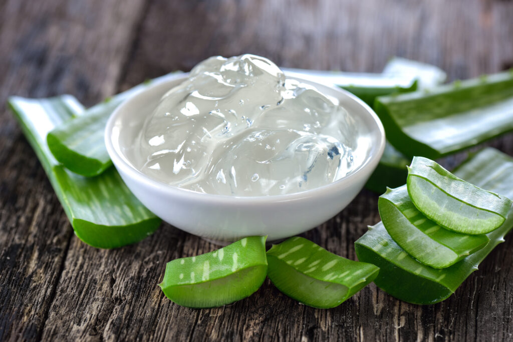 how to remove face tan at home-Aloe Vera Gel