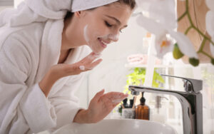 Face wash vs Face cleansers: What are the differences between cleansers and face wash?